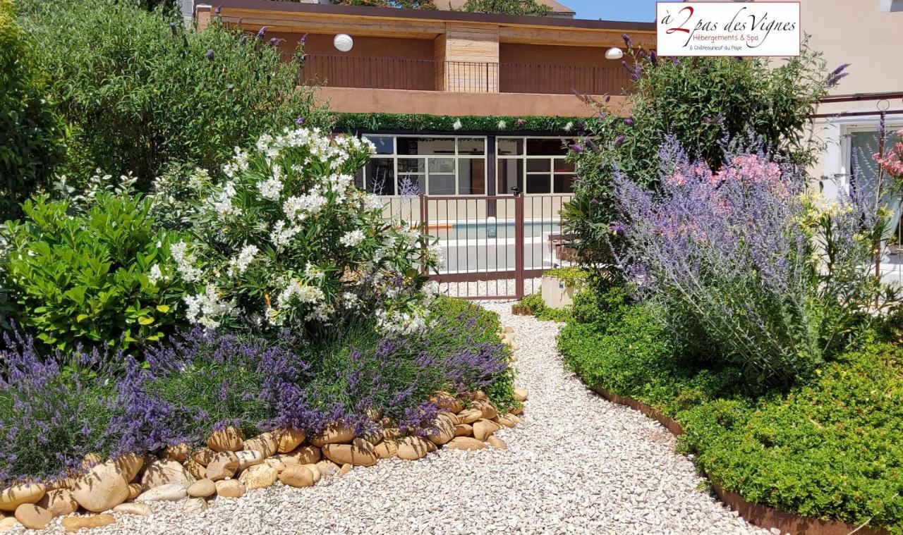 A 2 Pas Des Vignes, Hebergements Et Spa, Maison Numero 6, A Chateauneuf Du Pape 외부 사진